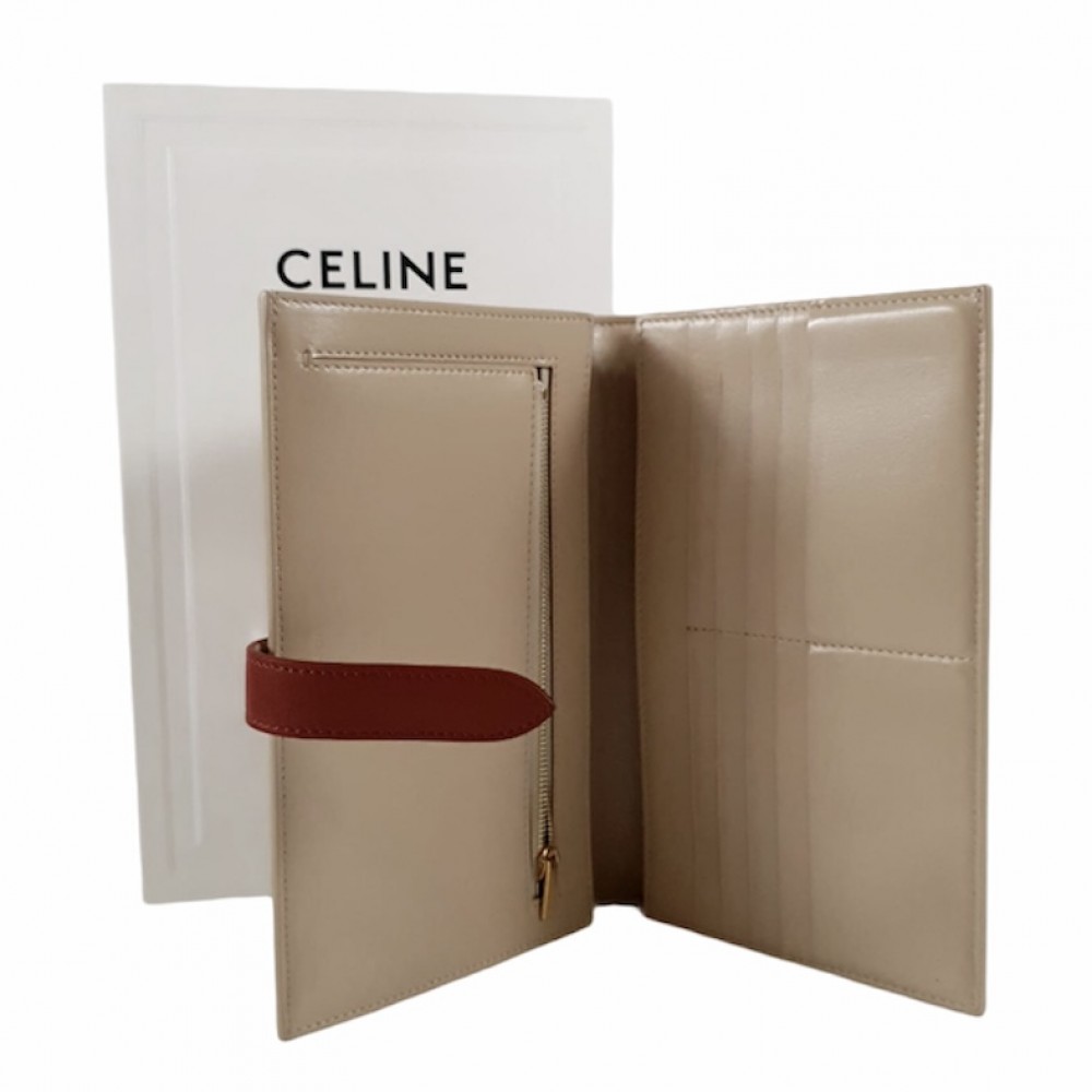 Small Leather Goods