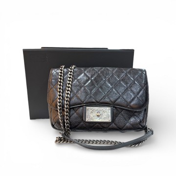 Chanel CC Plate Flap Bag Quilted Bag (Black)