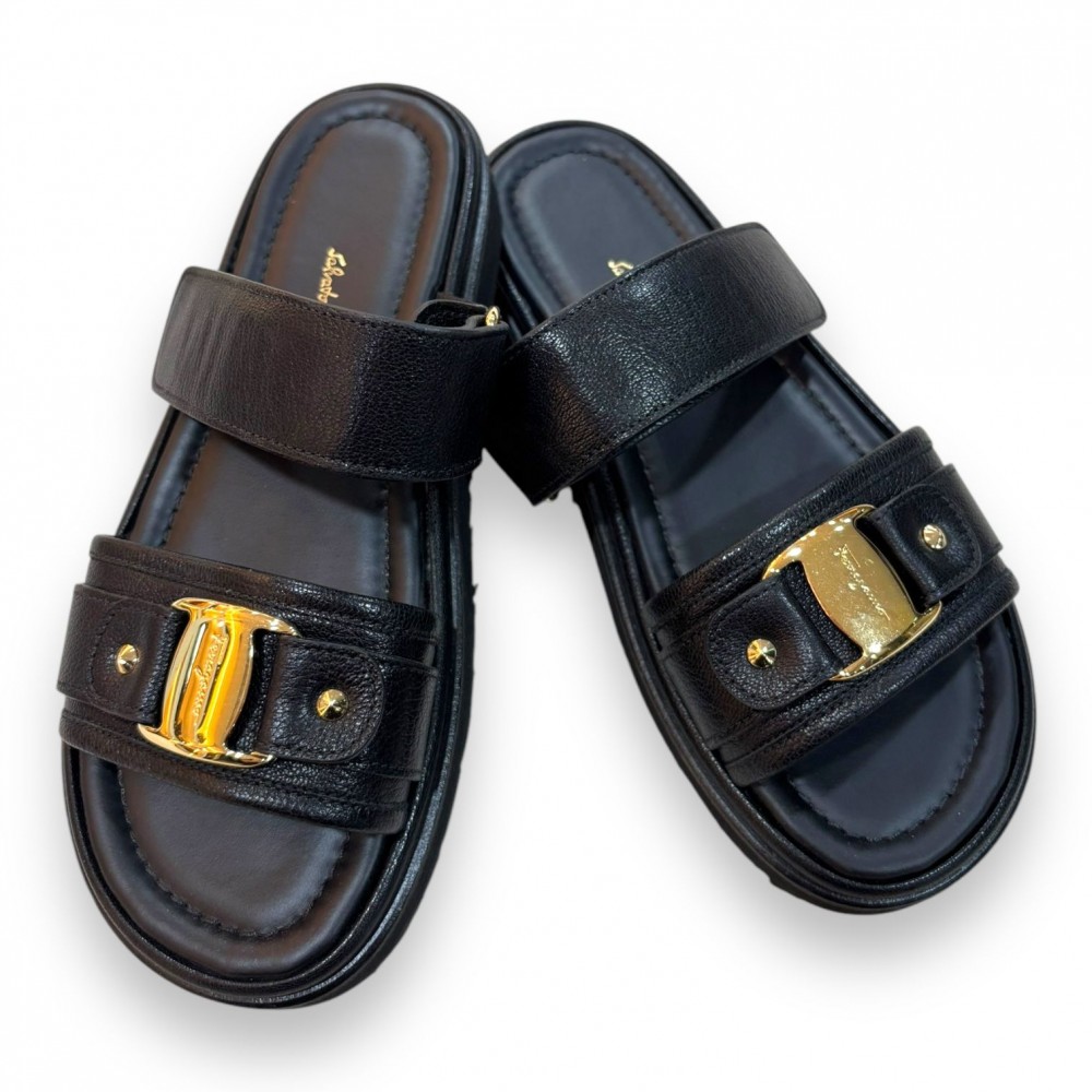 Accessories > Shoes