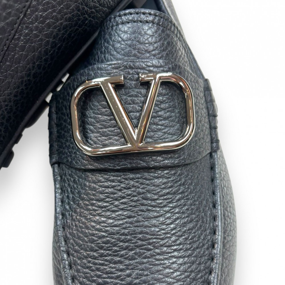 Accessories > Shoes