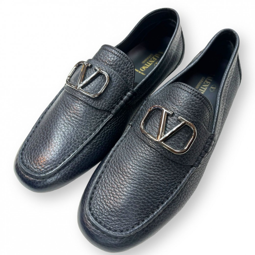 Accessories > Shoes
