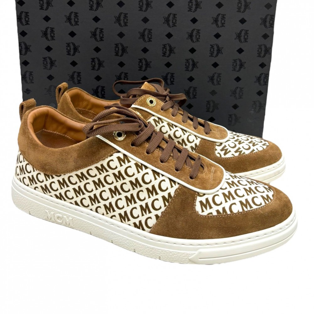 Accessories > Shoes